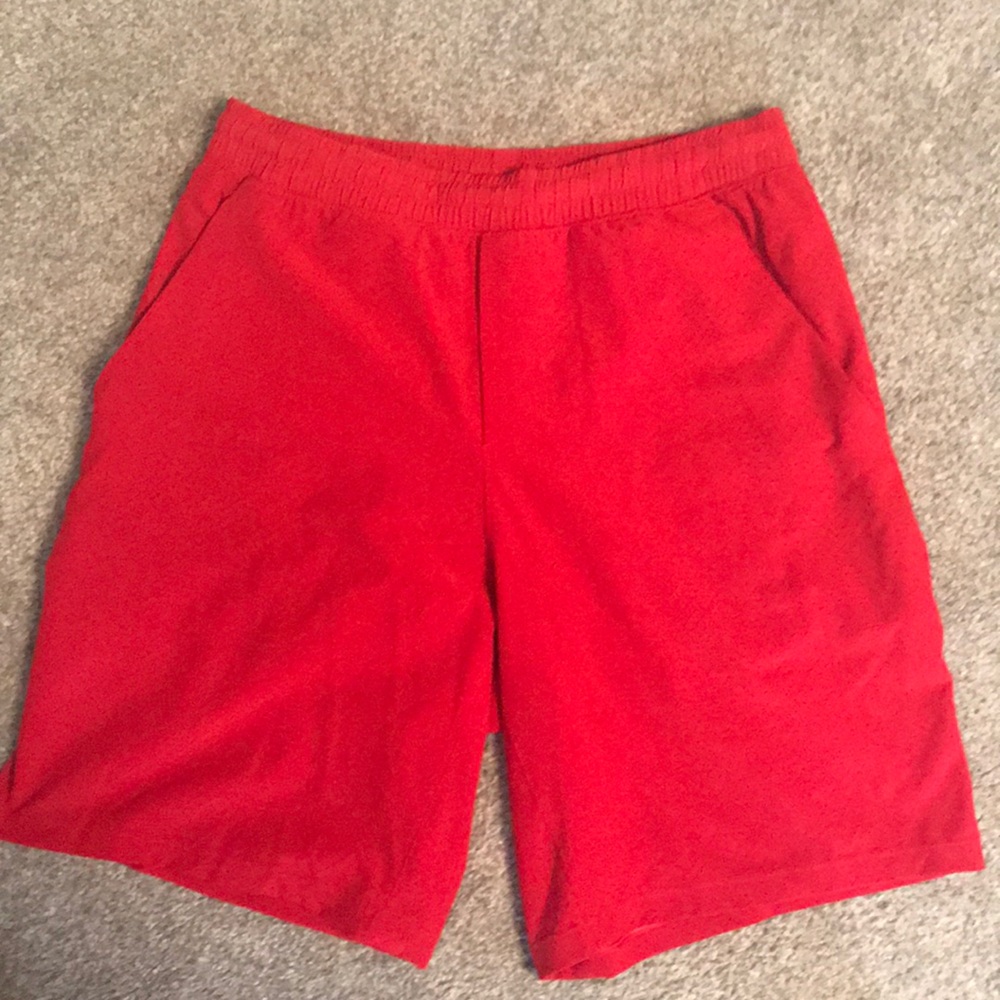 Lululemon pace breaker men’s 9” medium shorts
